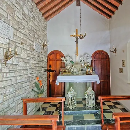 Apartment Montecchio Sleeps 3 With Pool